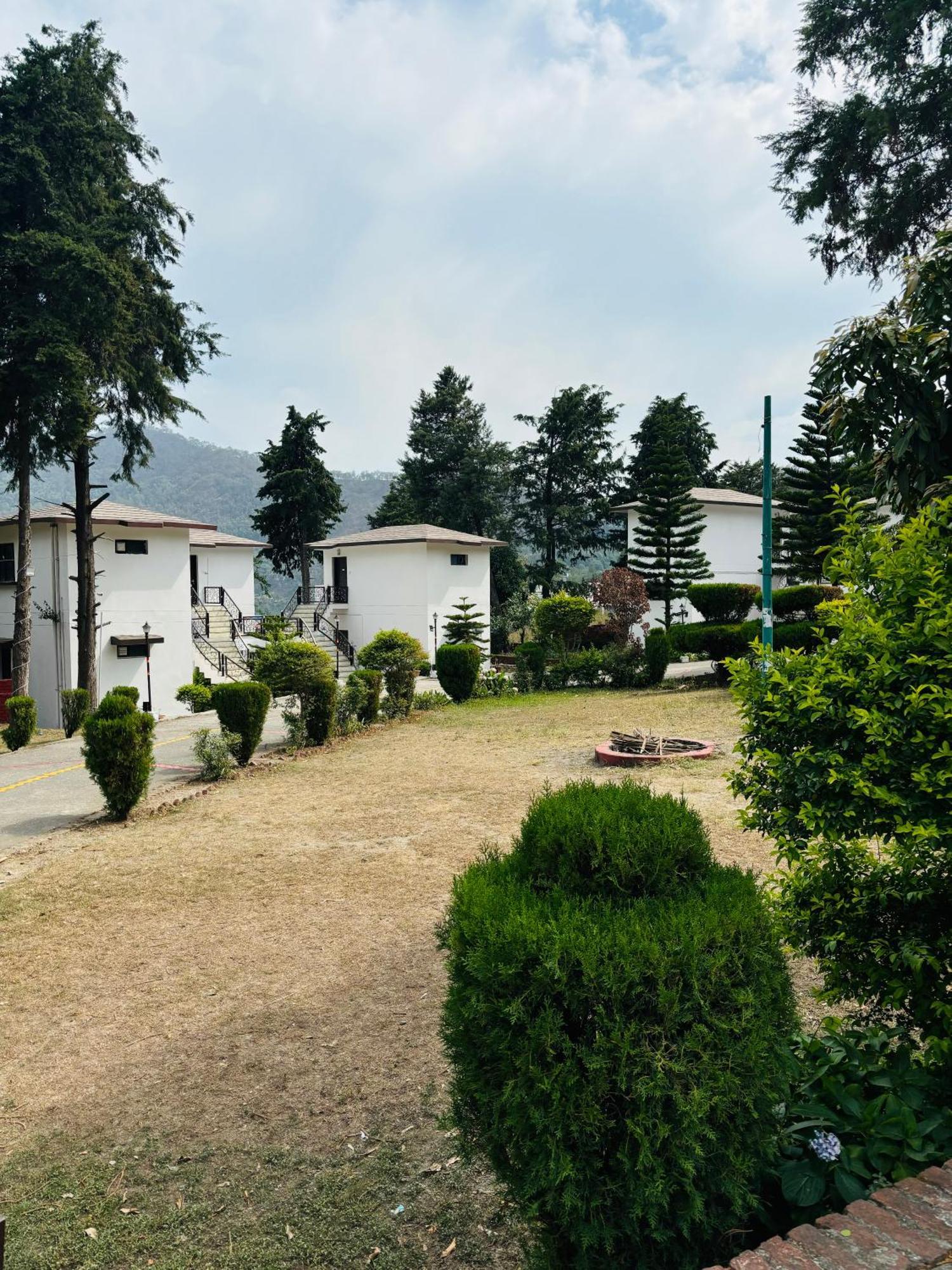 Bhīm Tāl Shikha Resort Ewentbliz מראה חיצוני תמונה