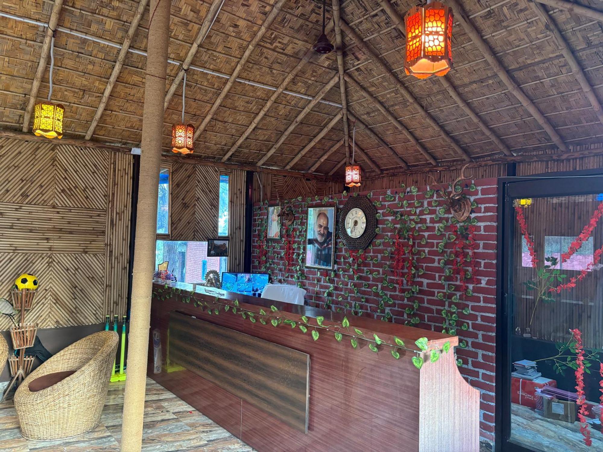 Bhīm Tāl Shikha Resort Ewentbliz מראה חיצוני תמונה