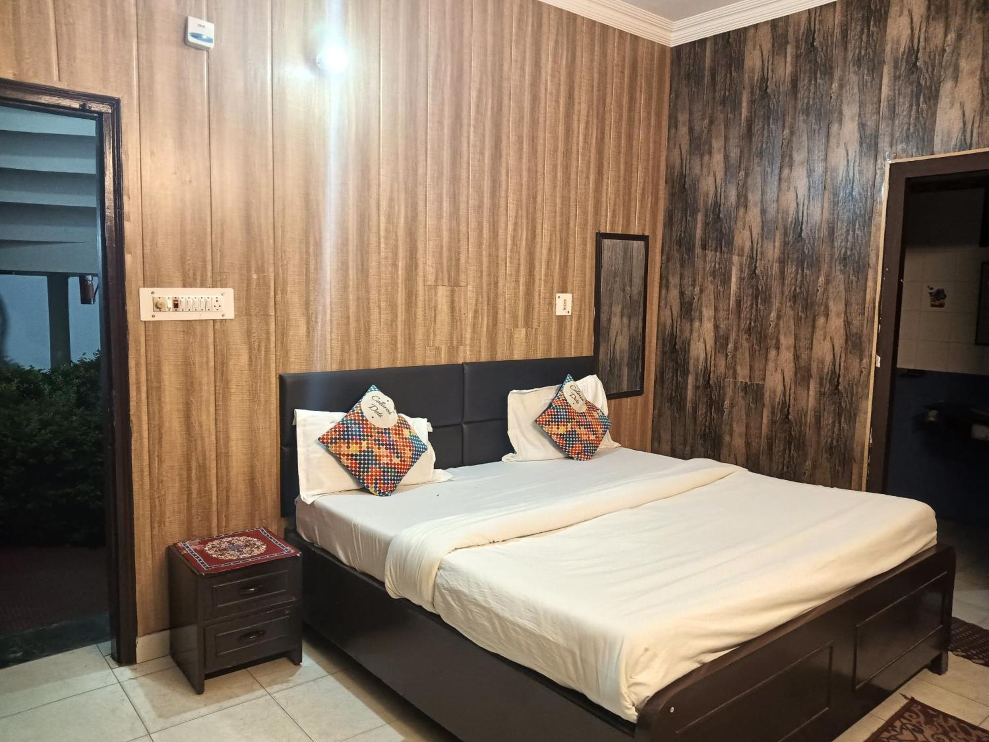 Bhīm Tāl Shikha Resort Ewentbliz מראה חיצוני תמונה