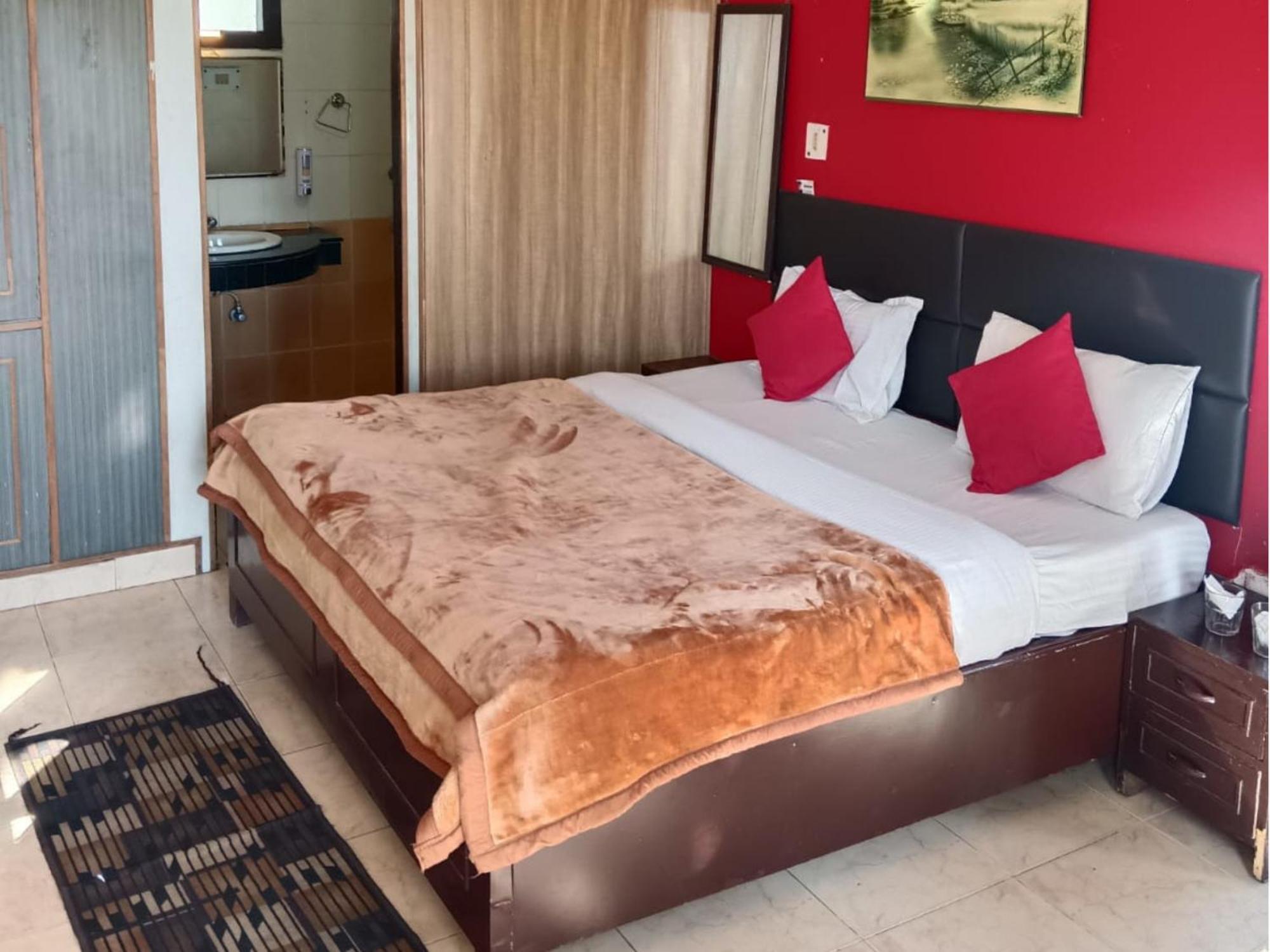 Bhīm Tāl Shikha Resort Ewentbliz מראה חיצוני תמונה