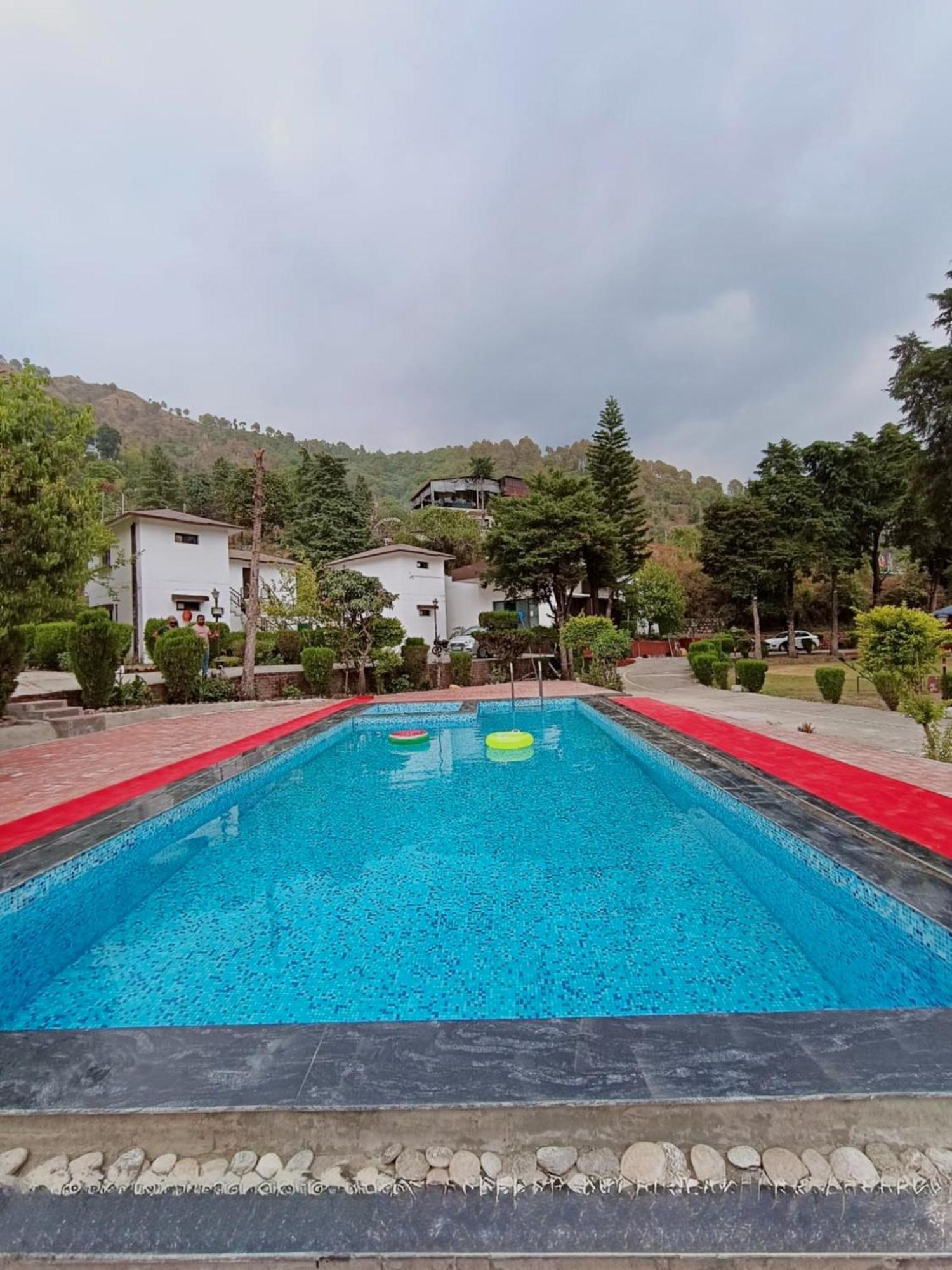 Bhīm Tāl Shikha Resort Ewentbliz מראה חיצוני תמונה
